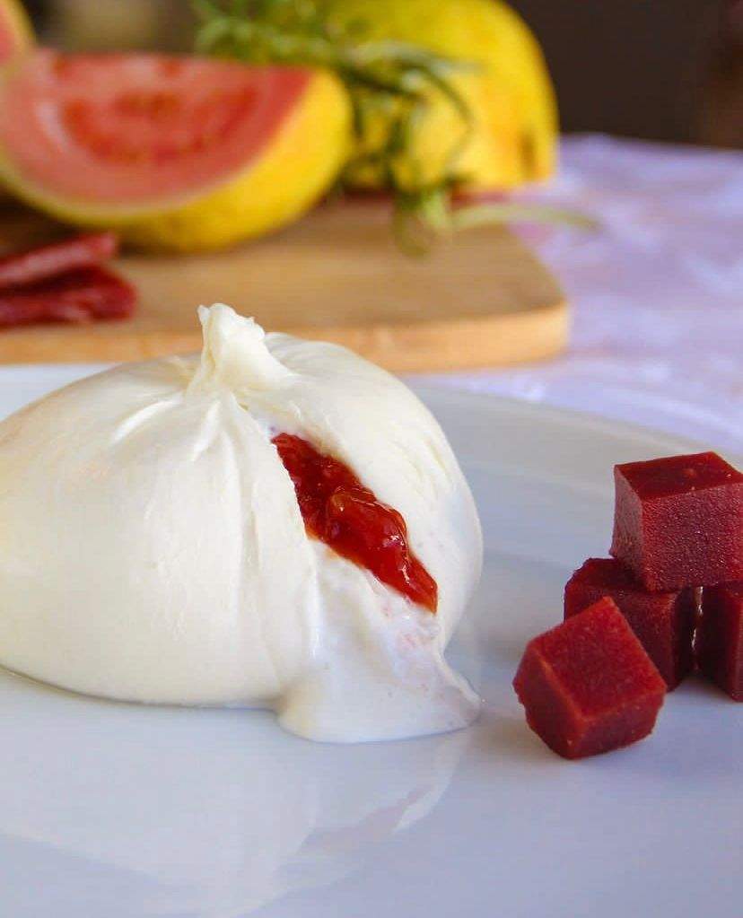 Mozzarellart inaugura Casa da Burrata em Balneário Camboriú. Divulgação