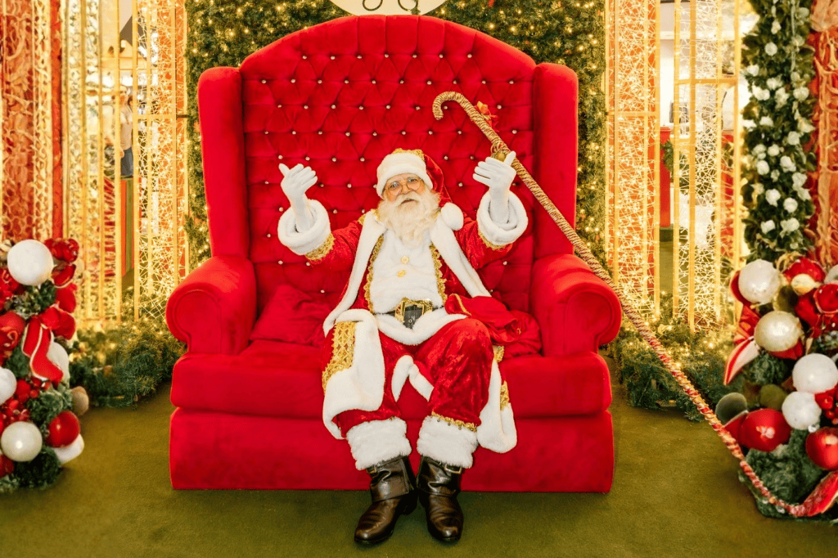 Papai Noel chega ao Villa Romana Shopping em 6 de novembro com musical e decoração de Natal