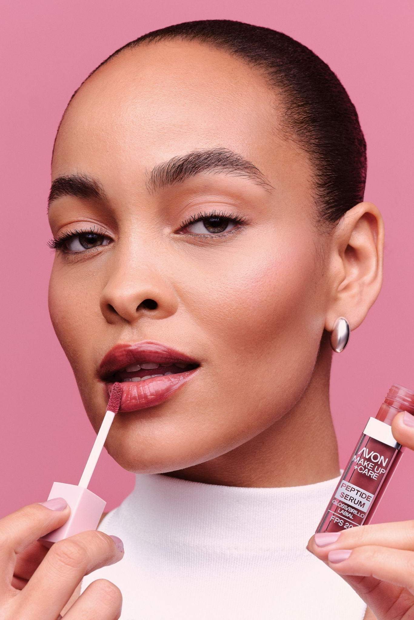 Avon lança ativo queridinho do skincare em novo gloss da linha Tratamake Lip Gloss Peptídeos