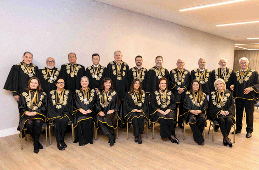 SESSÃO SOLENE DE POSSE NA ACADEMIA DE LETRAS DE BALNEÁRIO CAMBORIÚ 